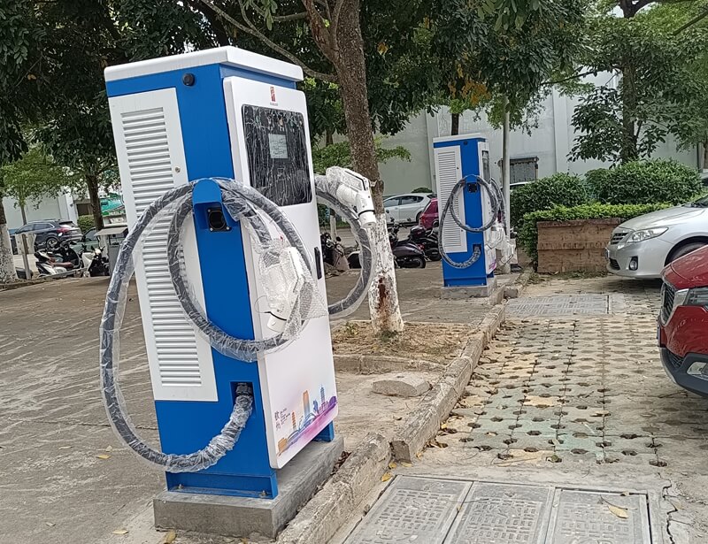 汽車(chē)直流樁-欽州一醫(yī)院